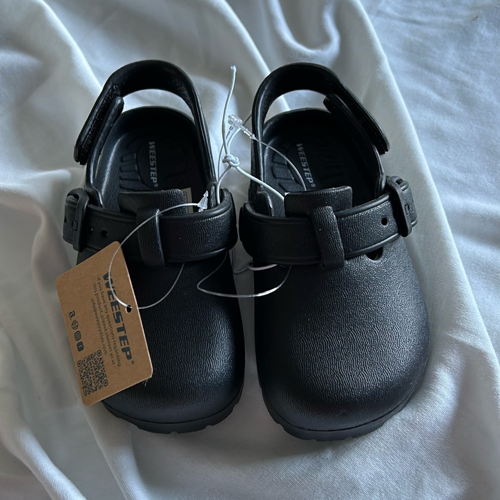 Kids shoes like Crocs